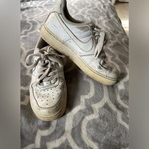 Nike Air Force 1 DD8959-100 size US 6